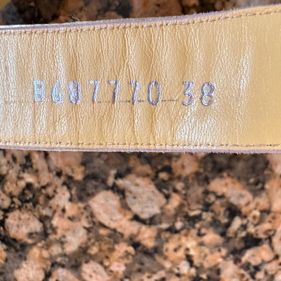 Alexander McQueen Ankle Strap Sandal Pale Yellow - Picture 13 of 16